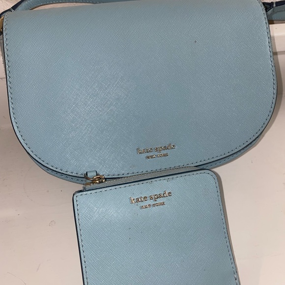 Kate spade Crossbody with matching wallet - Picture 2 of 4